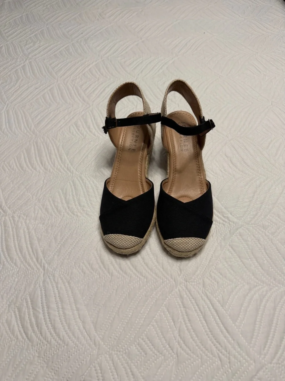 Journee Collection Ashlyn Women’s Black Espadrille Wedge Heels. Size 8.5 - Picture 2 of 7